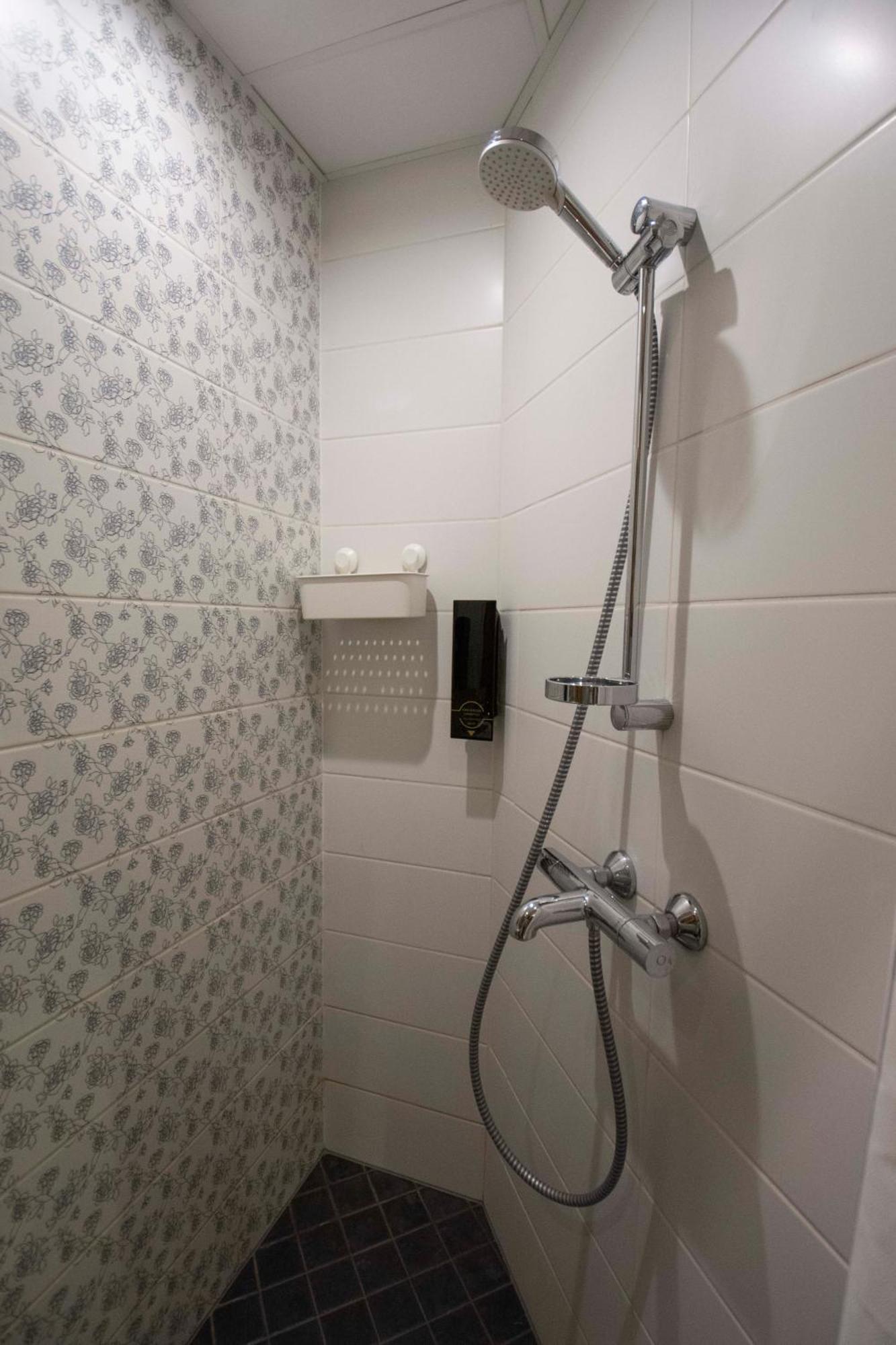 Karlovaidyll 7 - Homey Apartment With Free Parking! Tartu Extérieur photo