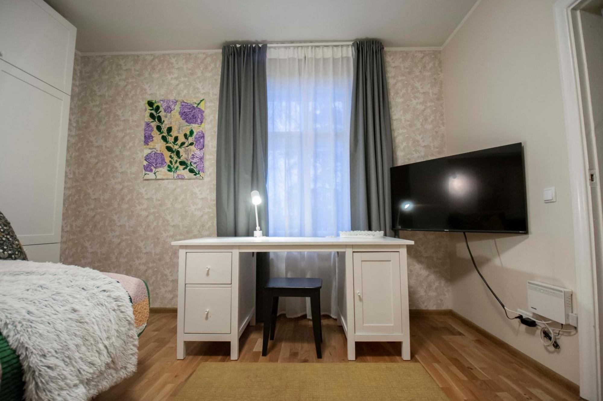 Karlovaidyll 7 - Homey Apartment With Free Parking! Tartu Extérieur photo